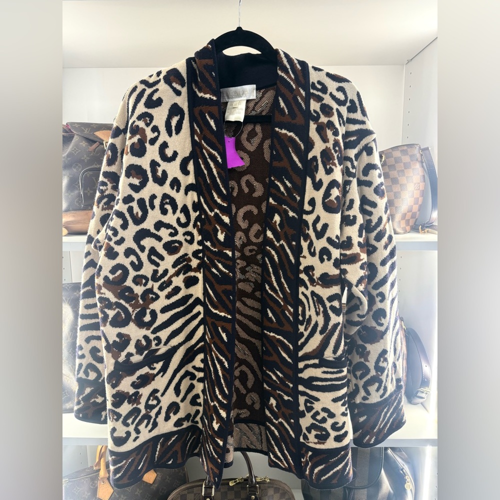 Pre Owned Escada Sz 34 Leopard Black and Cream Cardigan Sweater